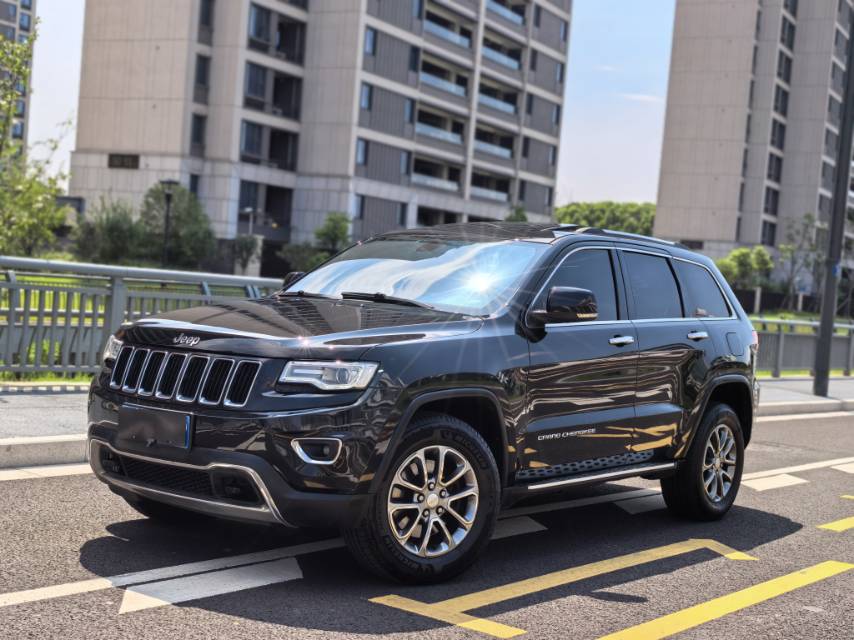 2014 Jeep Grand Cherokee 3.0L Navigation Edition
