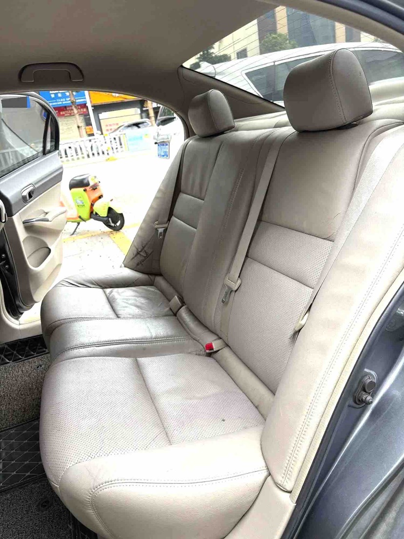 2012 1.8L Automatic Edition