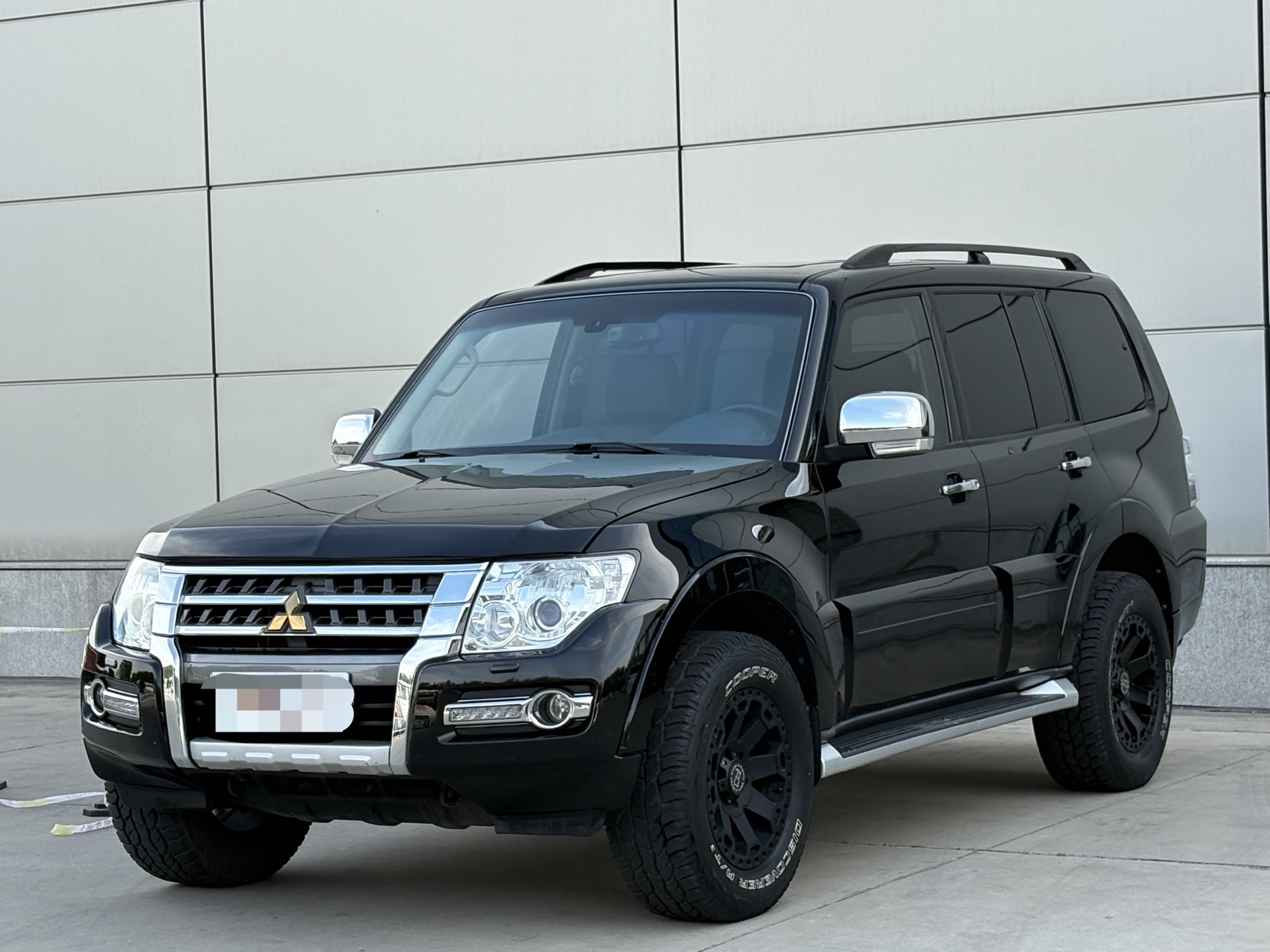 2015 Mitsubishi Pajero