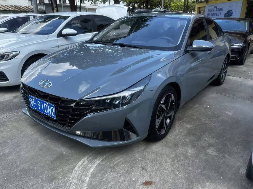 2021 Hyundai Elantra 1.5L CVT LUX