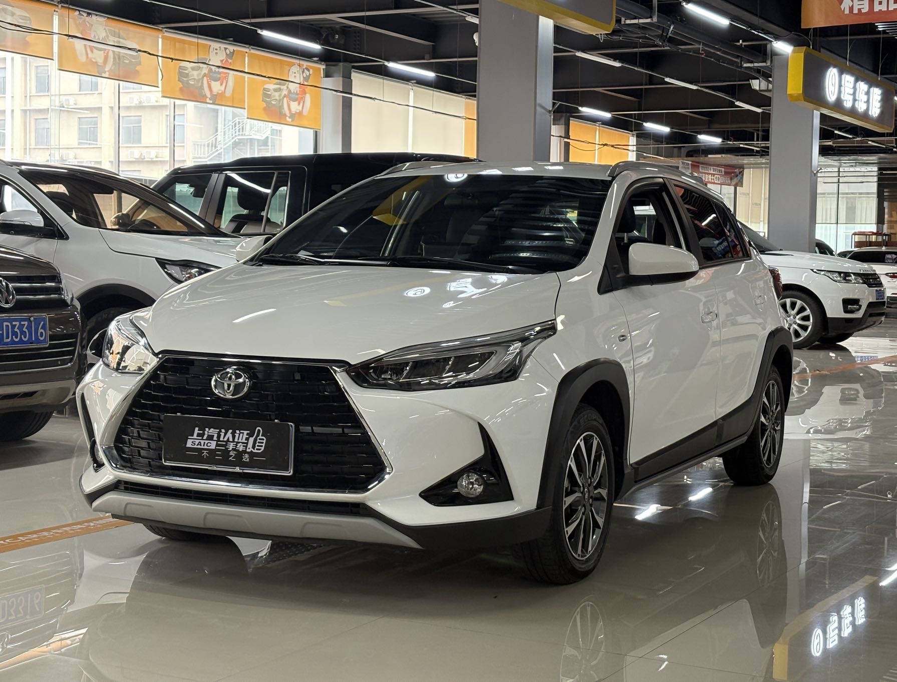 2022 Toyota Yaris L X 1.5L CVT Luxury PLUS Edition