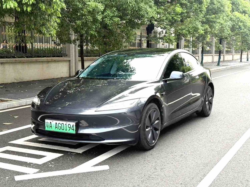 2023 Tesla Model Y Facelift, Rear-Wheel Drive Version
