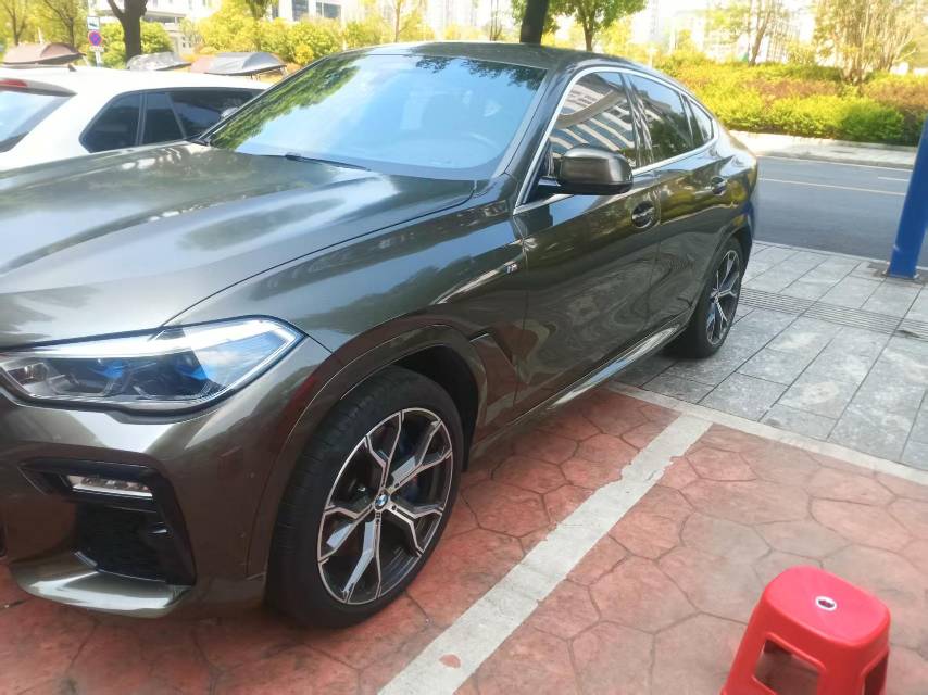 2020 BMW X6 Drive40i Exclusive M