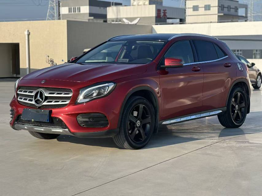 2019 GLA 200 Dynamic Model