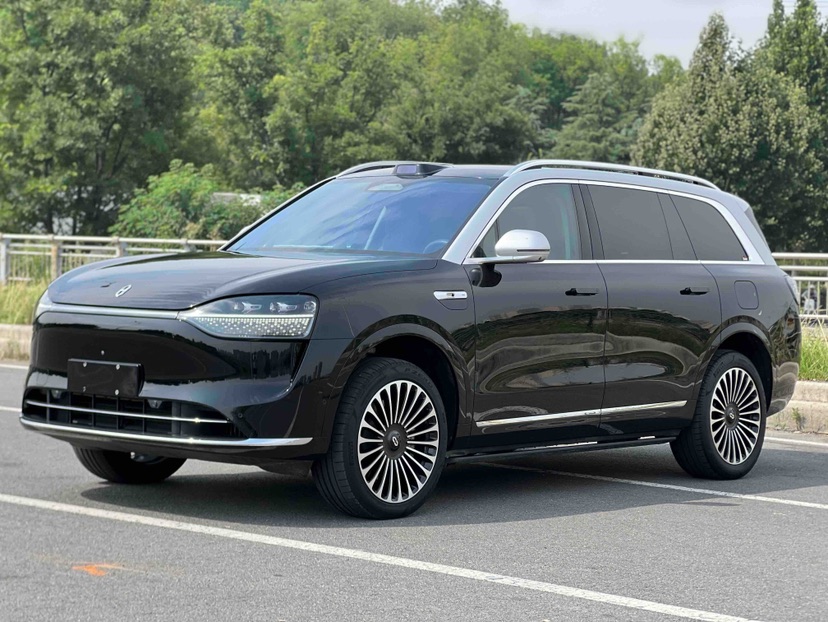 2024 Extended Range Ultra Edition 42kWh 6-Seat Edition