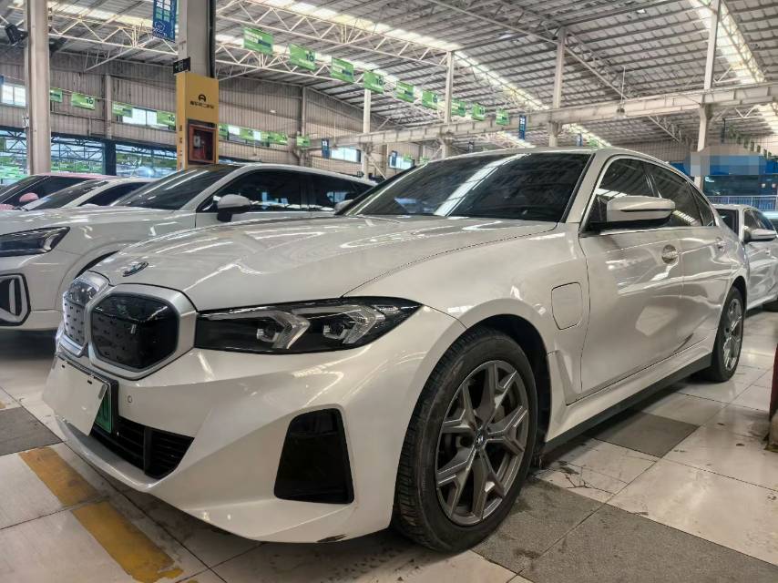2024 BMW i3 e Drive 35 L