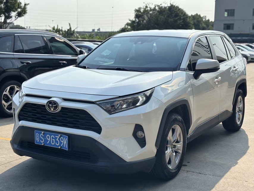 2020 Toyota RAV4 2.0L CVT Two-Wheel Drive Urban Edition