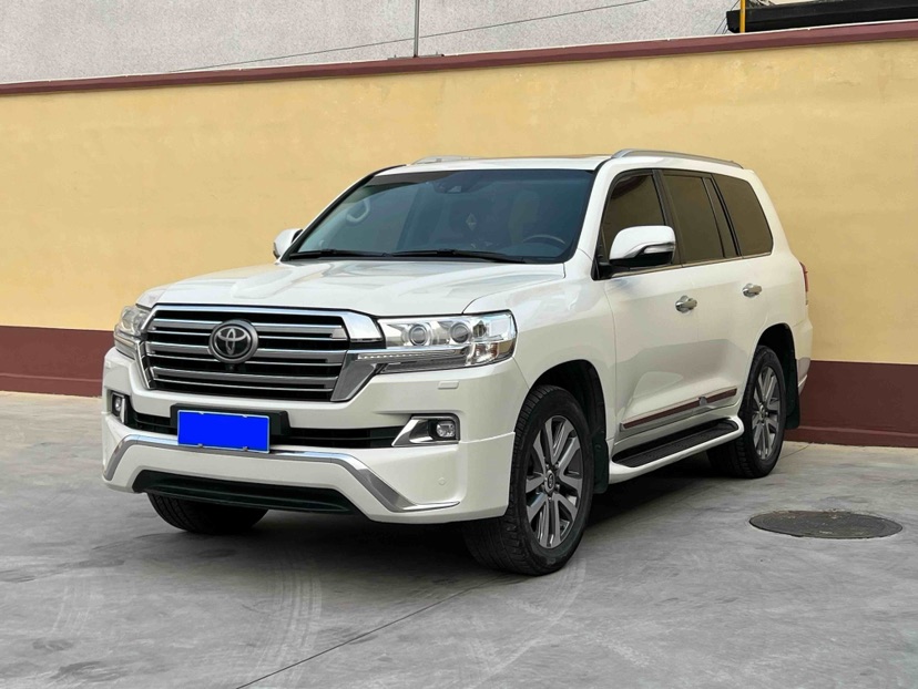 2018 5.7L VX-R 12-cylinder, Rear-Engined, Middle East Specification