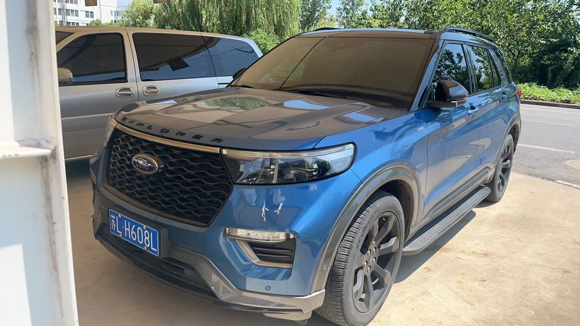 2020 Ford Explorer EcoBoost 285 Four-Wheel Drive ST-LINE Sport Edition 6-Seater