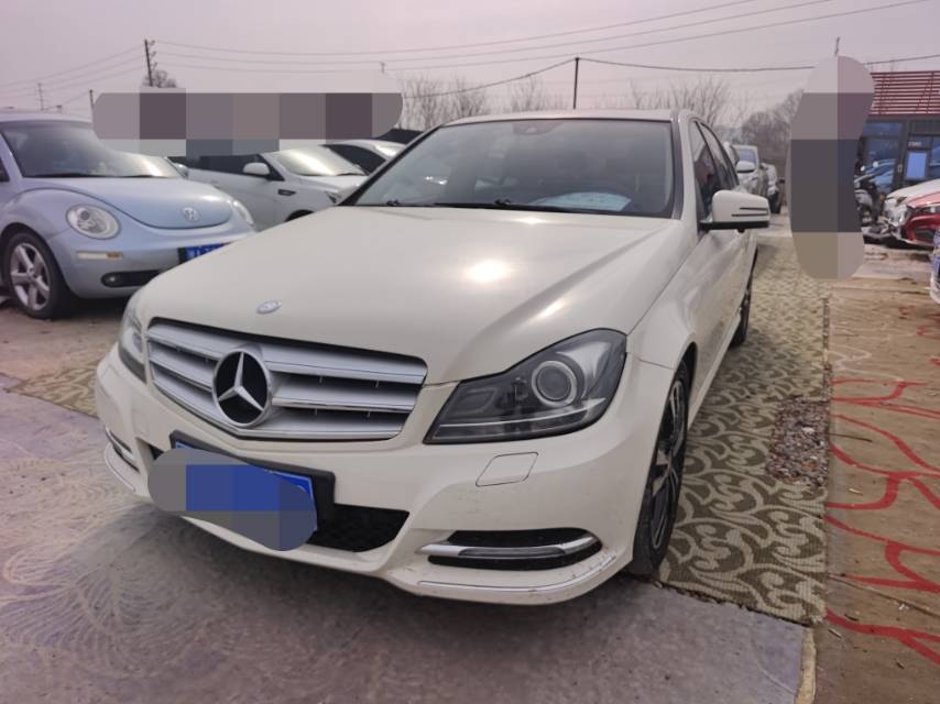 2013 C 260 CGI Fashion Model