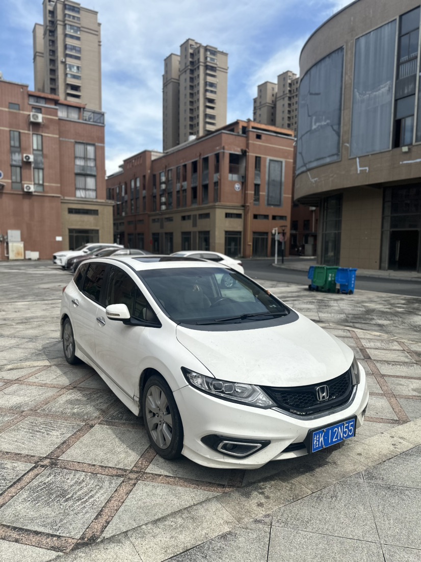 2013 Honda Jade 1.8L CVT Luxury Edition 5-seater