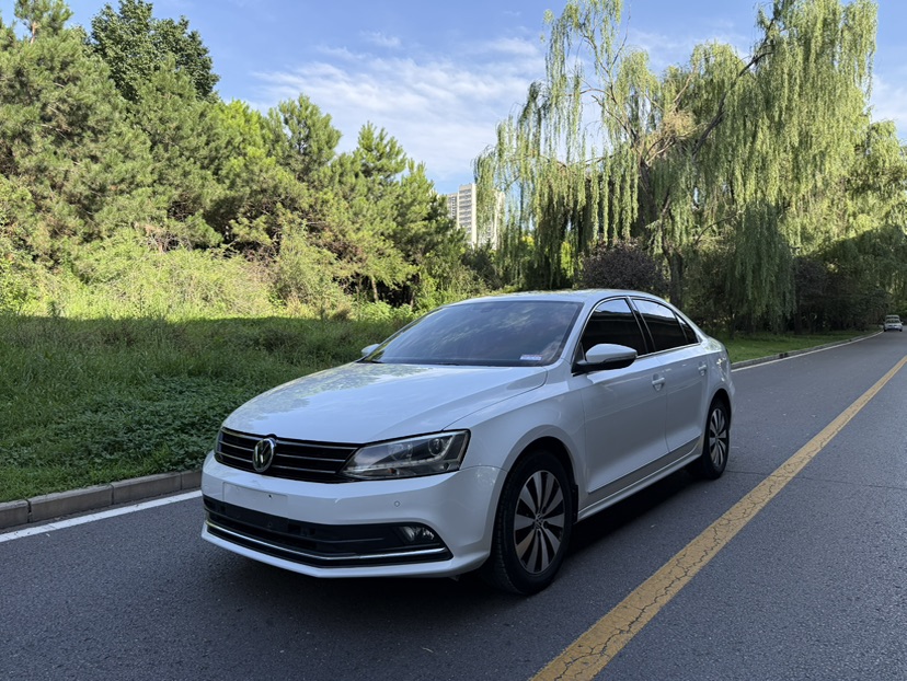 2015 Volkswagen Jetta 230TSI Automatic Luxury