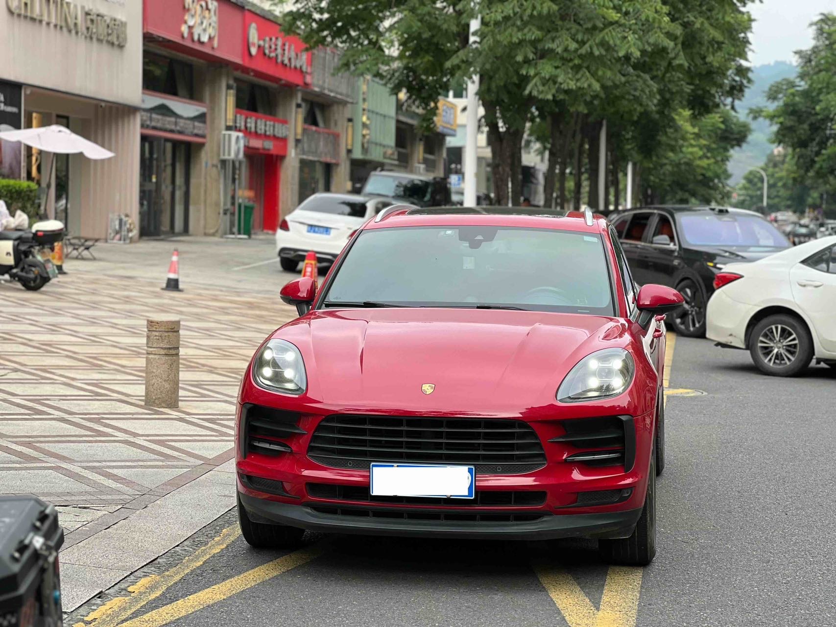 2018 Porsche Macan 2.0T